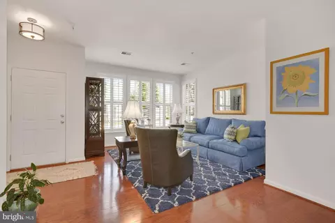 43075 Old Gallivan Ter, Ashburn, VA 20147 photo 4