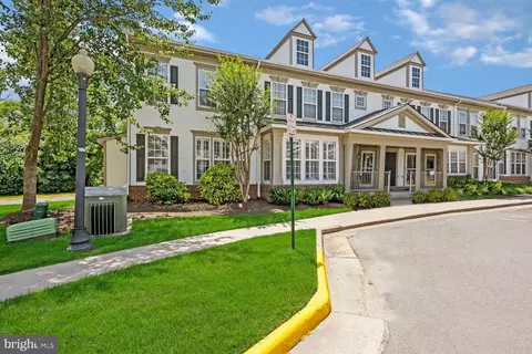 43075 Old Gallivan Ter, Ashburn, VA 20147
