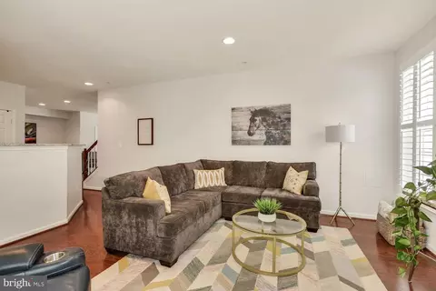 43075 Old Gallivan Ter, Ashburn, VA 20147 photo 25