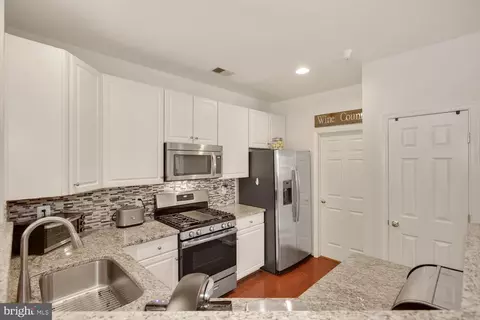 43075 Old Gallivan Ter, Ashburn, VA 20147 photo 17