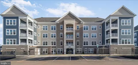 21610 Hawksbill High Cir #102, Sterling, VA 20164