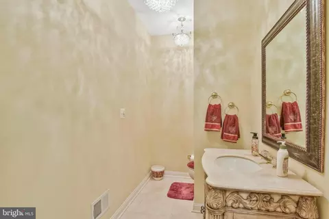 19783 Willowdale Pl, Ashburn, VA 20147 photo 11