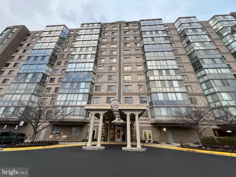 19355 Cypress Ridge Ter #711, Leesburg, VA 20176