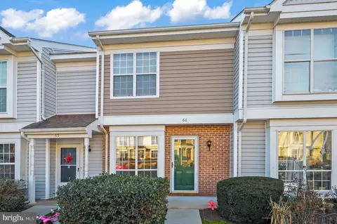 66 Sudbury Sq, Sterling, VA 20164