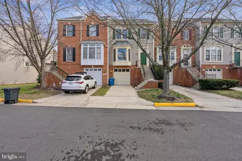 25408 Herring Creek Dr, Chantilly, VA 20152