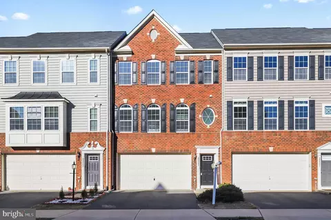 22883 Lacey Oak Ter, Sterling, VA 20166