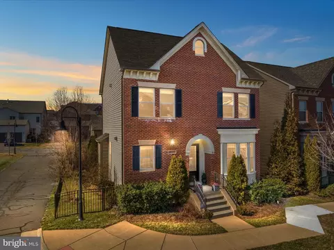20711 Jennifer Ann Dr, Ashburn, VA 20147