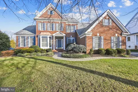 25068 Gazelle Ct, Chantilly, VA 20152