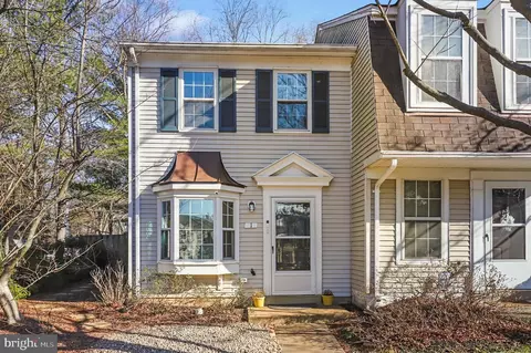 1 Bickel Ct, Sterling, VA 20165