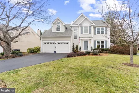 46618 Kingschase Ct, Sterling, VA 20165