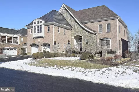 18200 Shinniecock Hills Pl, Leesburg, VA 20176