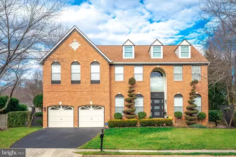 208 Fox Trot Way NW, Leesburg, VA 20176