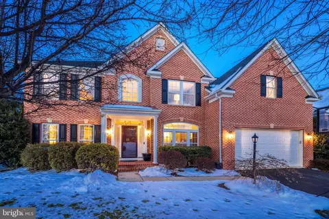 43350 Coton Commons Dr, Leesburg, VA 20176