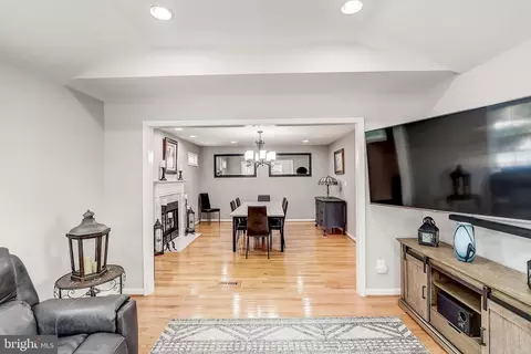 20702 Mandalay Ct, Ashburn, VA 20147 photo 17