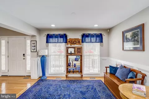 20702 Mandalay Ct, Ashburn, VA 20147 photo 9