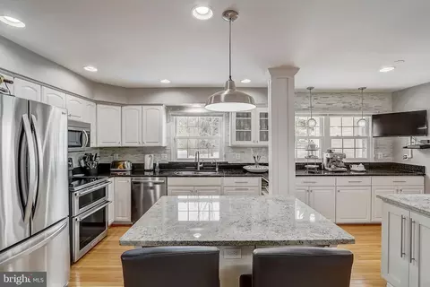 20702 Mandalay Ct, Ashburn, VA 20147 photo 20