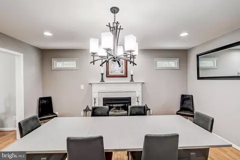20702 Mandalay Ct, Ashburn, VA 20147 photo 18