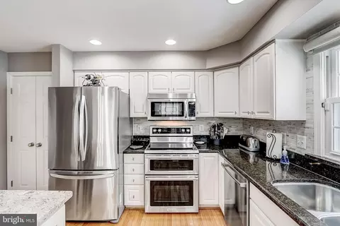 20702 Mandalay Ct, Ashburn, VA 20147 photo 24