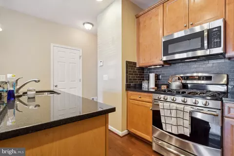 43837 Centergate Dr, Ashburn, VA 20148 photo 12