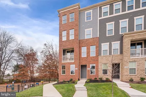 43032 Prophecy Ter, Dulles, VA 20166