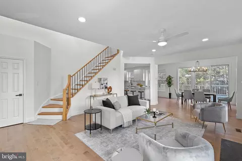 22581 Maison Carree Sq, Ashburn, VA 20148