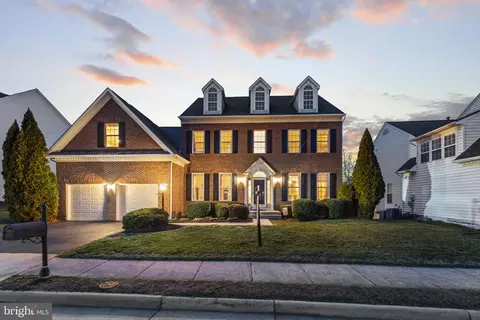 20357 River Bank St, Sterling, VA 20165