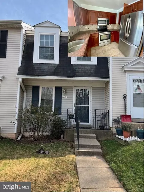 23 Wyatt Ct, Sterling, VA 20165