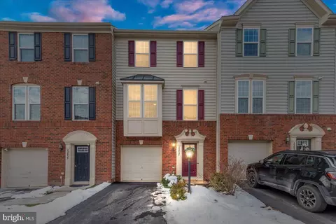 22857 Lacey Oak Ter, Sterling, VA 20166