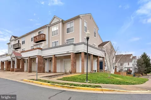 44247 Mossy Brook Sq, Ashburn, VA 20147