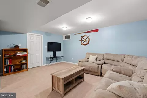 21041 Willowbrook Dr, Ashburn, VA 20147 photo 20