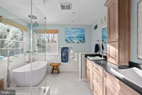 21041 Willowbrook Dr, Ashburn, VA 20147 photo 4