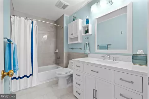 21041 Willowbrook Dr, Ashburn, VA 20147 photo 19