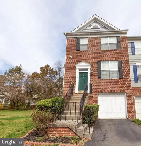 25524 Heyer Sq, Chantilly, VA 20152