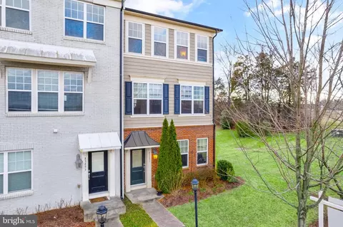 43891 Eastgate View Dr, Chantilly, VA 20152 photo 2