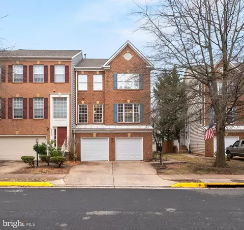 47374 Sterdley Falls Ter, Sterling, VA 20165
