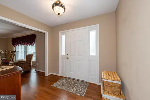 Entry Way - 6 Foxmore Ct, Sterling, VA 20165 photo 1 of 2