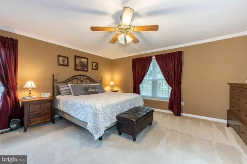 Bedroom - 6 Foxmore Ct, Sterling, VA 20165 photo 1 of 5