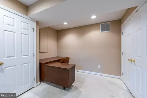 Other - 6 Foxmore Ct, Sterling, VA 20165 photo 6 of 8