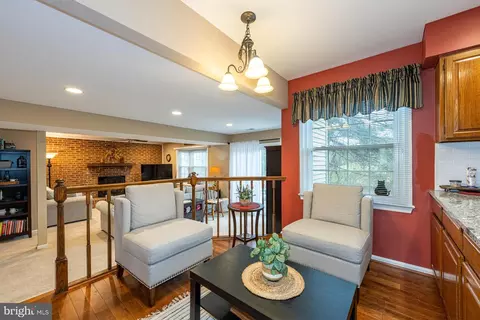 Living - 6 Foxmore Ct, Sterling, VA 20165 photo 6 of 10