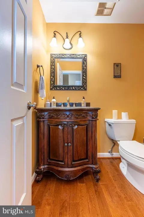 Bath - 6 Foxmore Ct, Sterling, VA 20165 photo 1 of 5