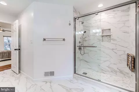 44236 Ginghamsburg Pl, Ashburn, VA 20147 photo 32