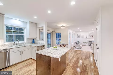 44236 Ginghamsburg Pl, Ashburn, VA 20147 photo 16
