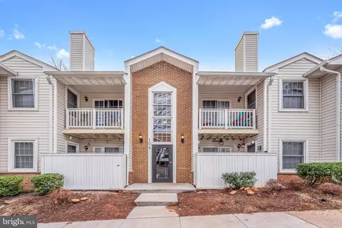 104 Westwick Ct #4, Sterling, VA 20165