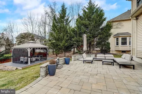 43755 Carson Ct, Ashburn, VA 20147 photo 9