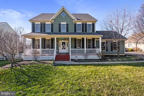 613 S Maple Ave, Purcellville, VA 20132