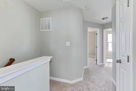 Entry Way - 42915 Pamplin Ter, Chantilly, VA 20152 photo 4 of 4