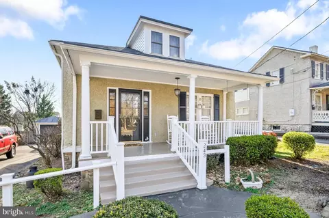 243 W Market St, Leesburg, VA 20176