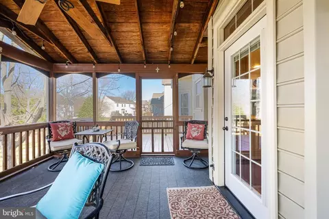 Exterior - 43945 Tavern Dr, Ashburn, VA 20147 photo 8 of 14