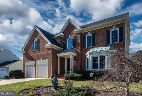 Exterior - 43945 Tavern Dr, Ashburn, VA 20147 photo 6 of 14