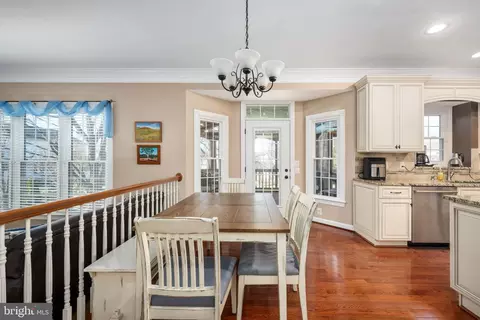 Dining - 43945 Tavern Dr, Ashburn, VA 20147 photo 4 of 5